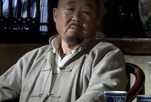 韩高官提议“光化门汉字匾额应改为韩文”，韩网友反对：不懂什么叫文化遗产吗？
