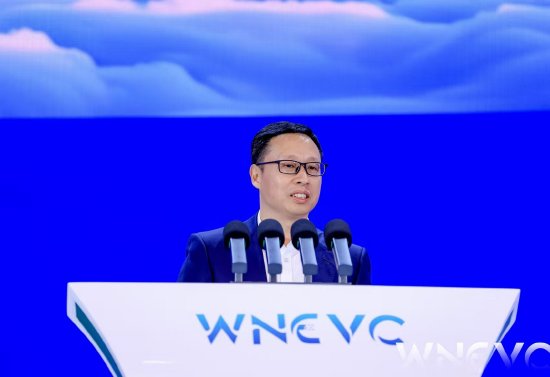 华为靳玉志:乾��智驾已合作28款车型搭载量突破100万辆,L3将在2027年规模放量